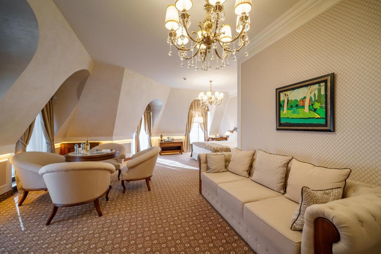 פלובדיב Residence City Garden - Certificate Of Excellence Top 10 Best Five-Stars City Hotels For 2024 Awarded By Htif מראה חיצוני תמונה