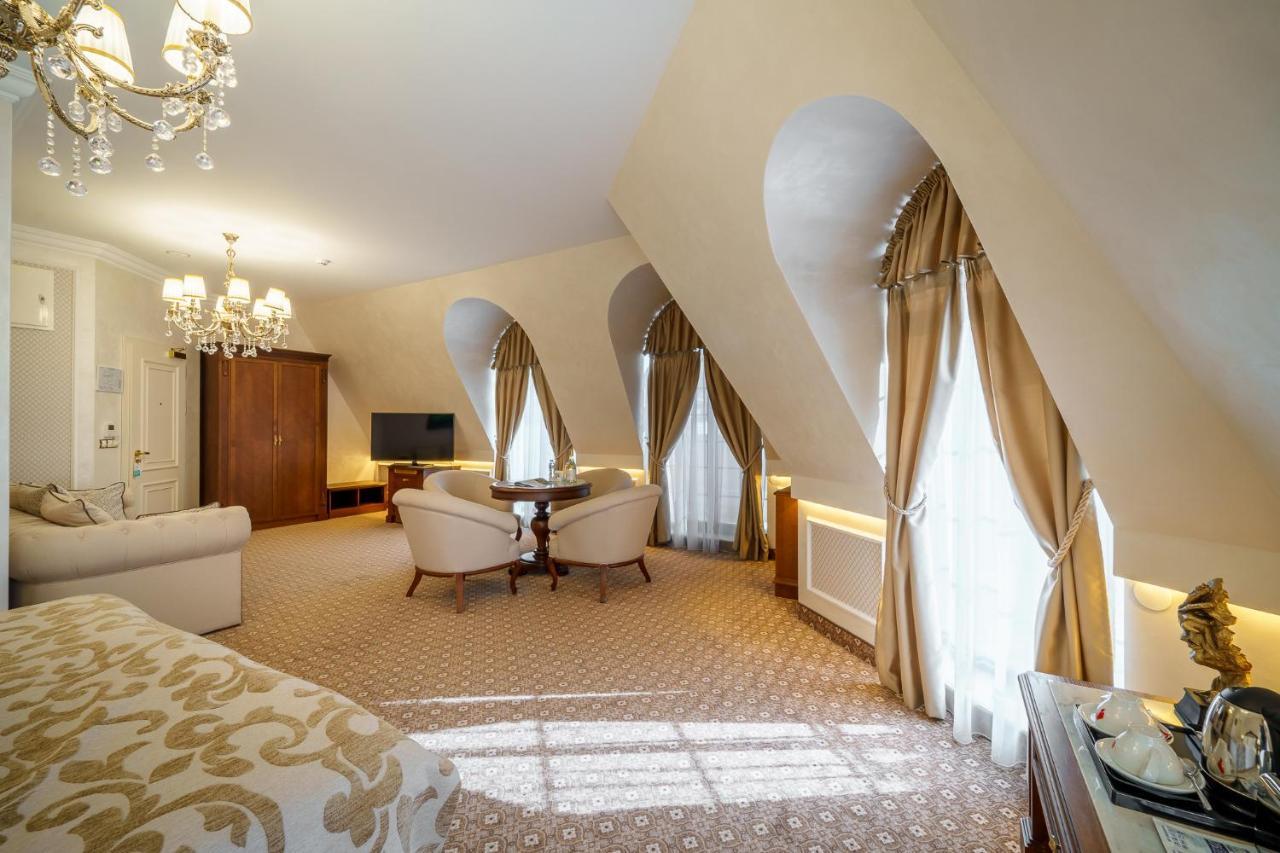 פלובדיב Residence City Garden - Certificate Of Excellence Top 10 Best Five-Stars City Hotels For 2024 Awarded By Htif מראה חיצוני תמונה