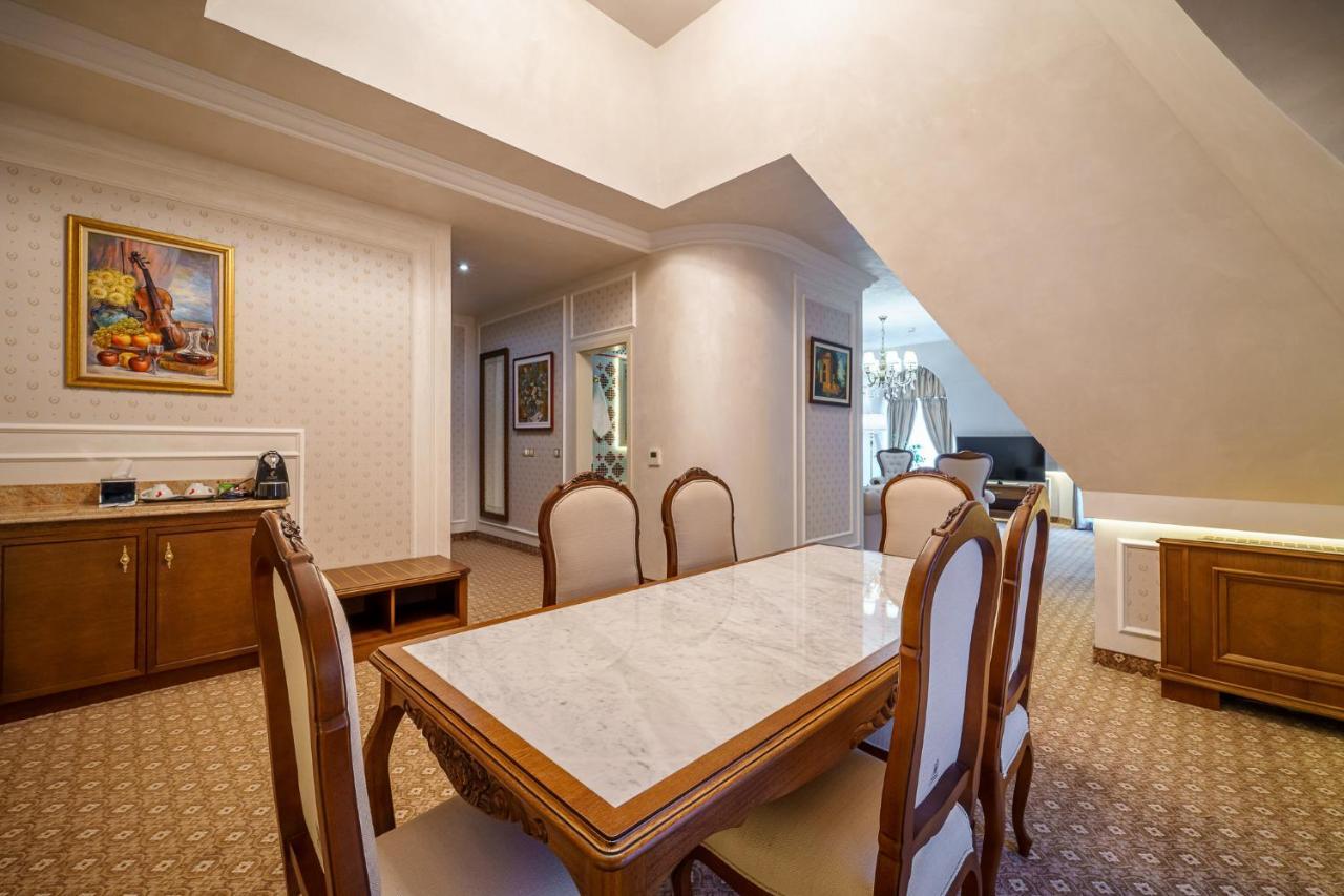 פלובדיב Residence City Garden - Certificate Of Excellence Top 10 Best Five-Stars City Hotels For 2024 Awarded By Htif מראה חיצוני תמונה