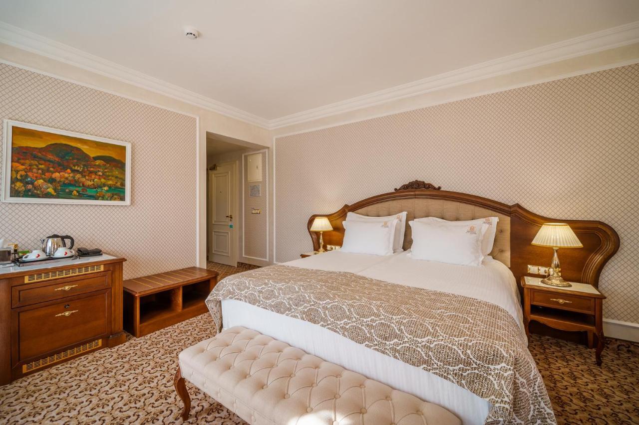 פלובדיב Residence City Garden - Certificate Of Excellence Top 10 Best Five-Stars City Hotels For 2024 Awarded By Htif מראה חיצוני תמונה