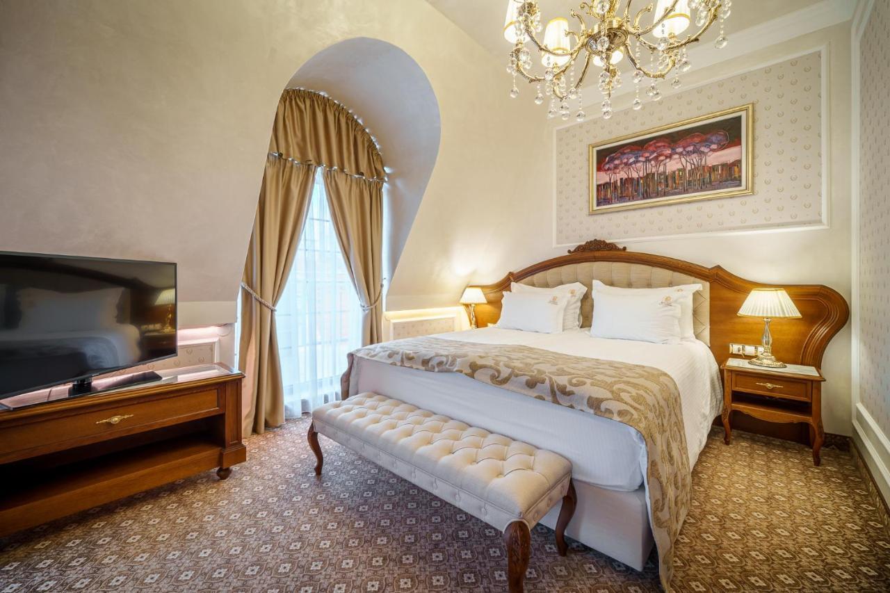 פלובדיב Residence City Garden - Certificate Of Excellence Top 10 Best Five-Stars City Hotels For 2024 Awarded By Htif מראה חיצוני תמונה