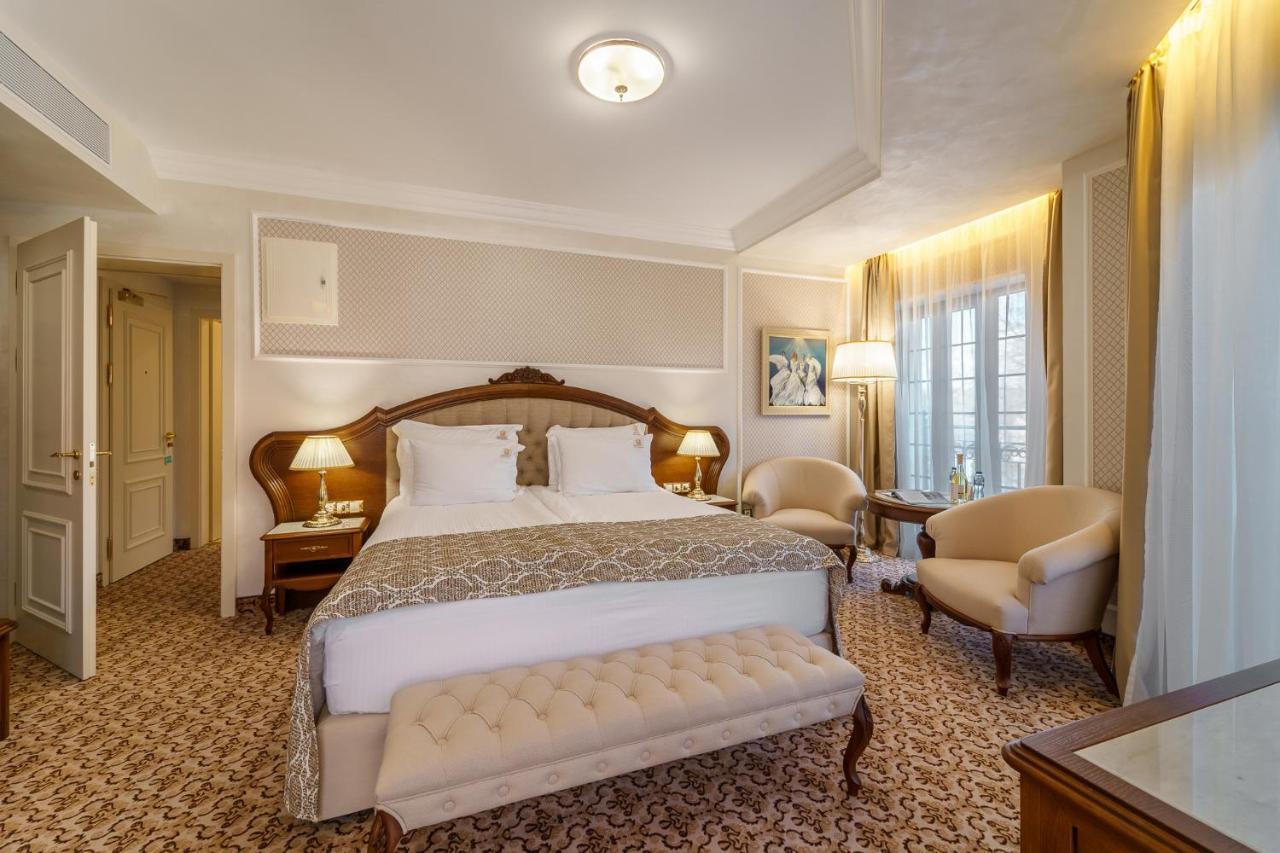 פלובדיב Residence City Garden - Certificate Of Excellence Top 10 Best Five-Stars City Hotels For 2024 Awarded By Htif מראה חיצוני תמונה