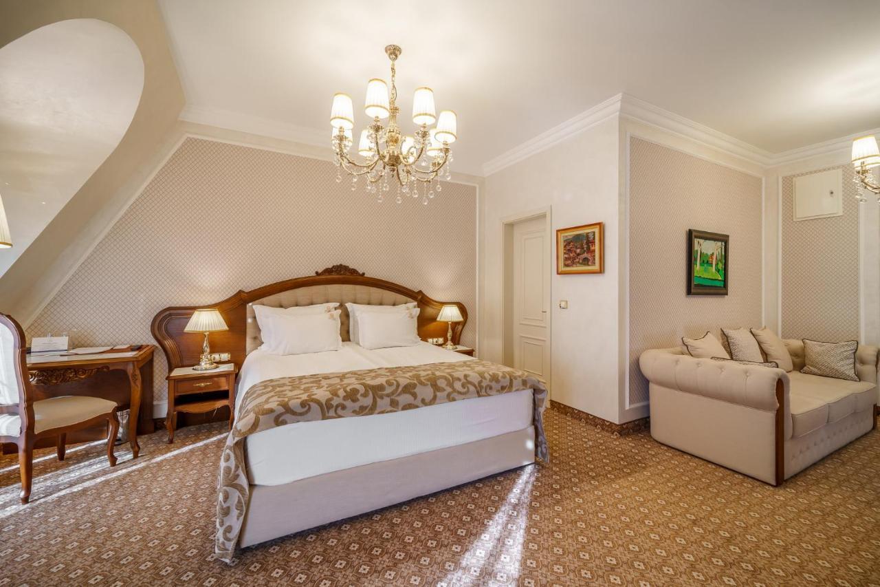 פלובדיב Residence City Garden - Certificate Of Excellence Top 10 Best Five-Stars City Hotels For 2024 Awarded By Htif מראה חיצוני תמונה