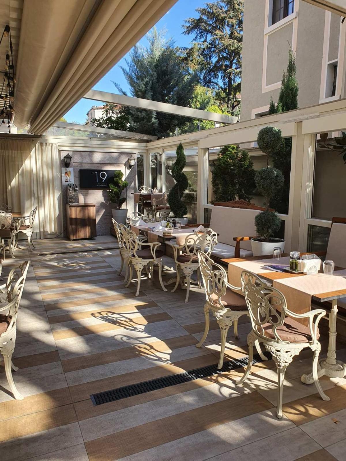 פלובדיב Residence City Garden - Certificate Of Excellence Top 10 Best Five-Stars City Hotels For 2024 Awarded By Htif מראה חיצוני תמונה