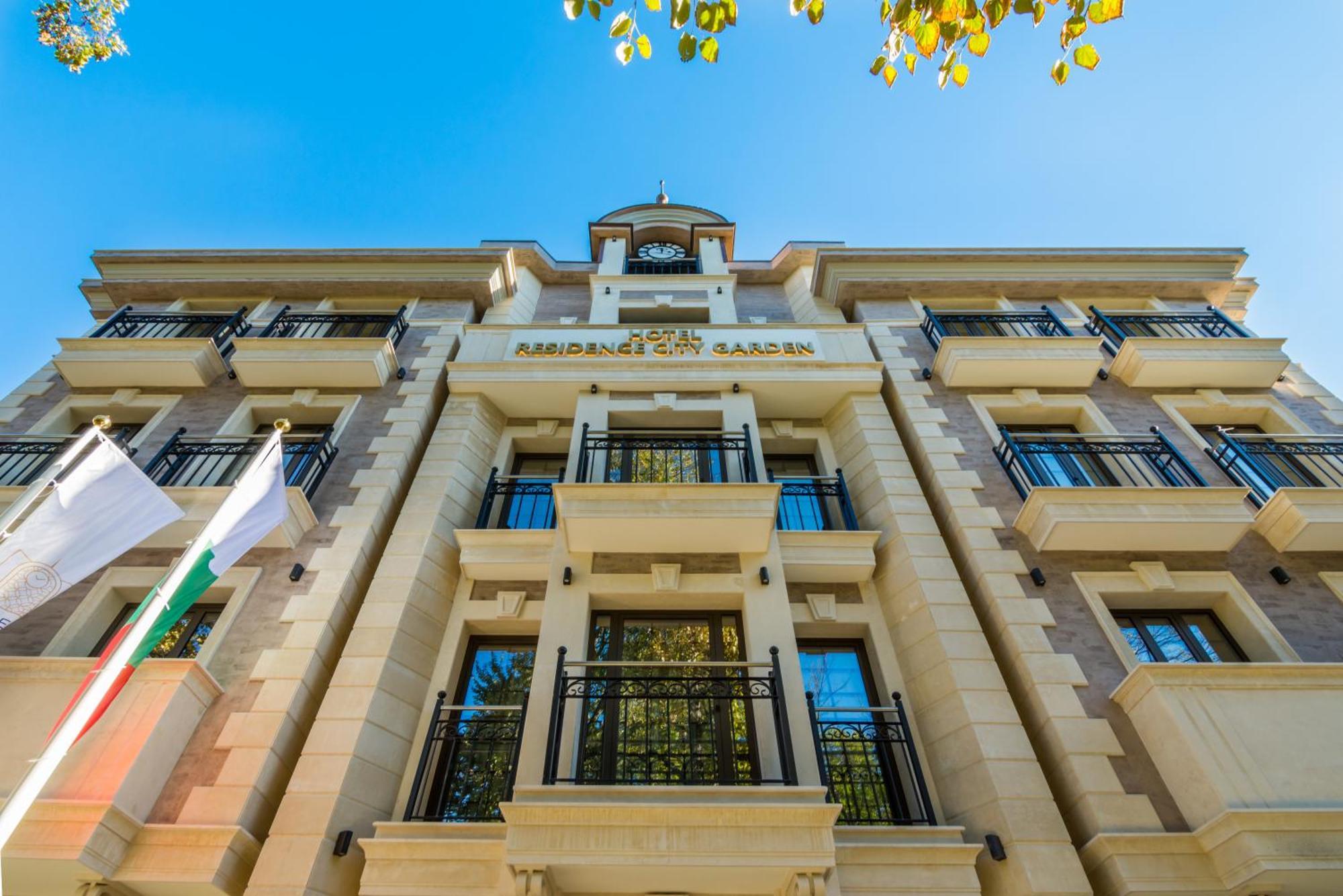 פלובדיב Residence City Garden - Certificate Of Excellence Top 10 Best Five-Stars City Hotels For 2024 Awarded By Htif מראה חיצוני תמונה