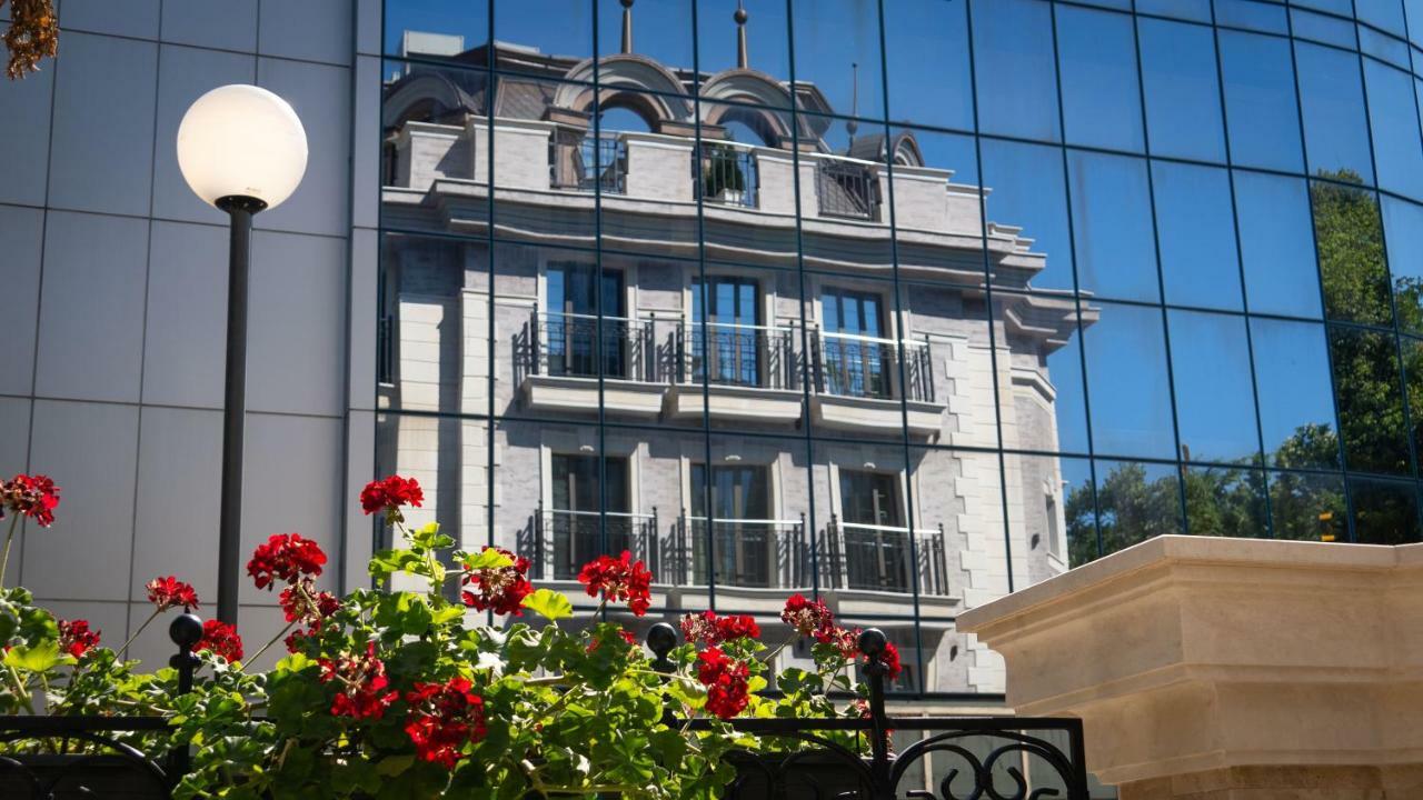פלובדיב Residence City Garden - Certificate Of Excellence Top 10 Best Five-Stars City Hotels For 2024 Awarded By Htif מראה חיצוני תמונה