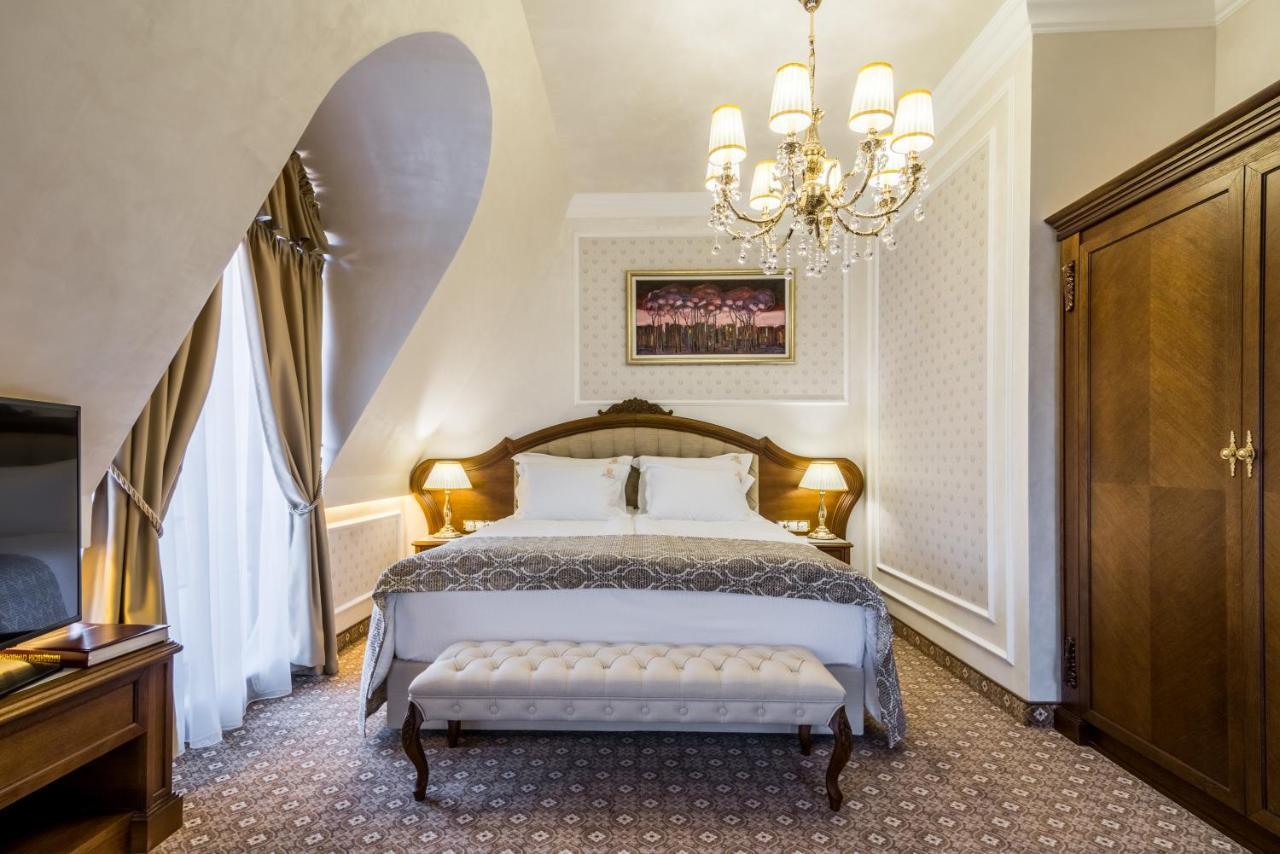 פלובדיב Residence City Garden - Certificate Of Excellence Top 10 Best Five-Stars City Hotels For 2024 Awarded By Htif מראה חיצוני תמונה